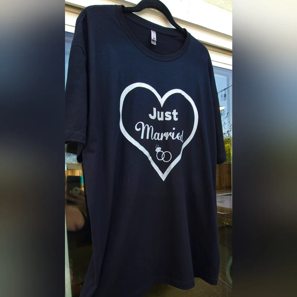 Matching “Just Married” Hubby & Wifey Black Shirts Bundle - Set of 2 XXL 18/20 - Picture 12 of 16
